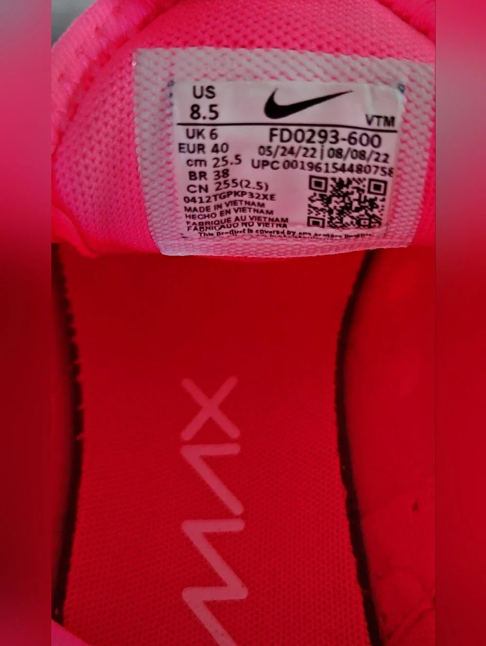 **NEW** Nike Airmax Air Max 270 Sz 8.5 Neon Bright Hot Hyper Vibrant Triple Pink